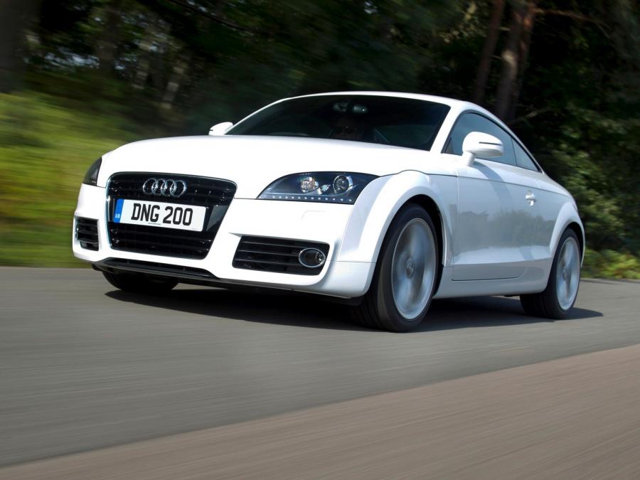  Audi TT 2.0 TFSI Coupe (8J) 2010 года  (UK) (фото 6 из 10)